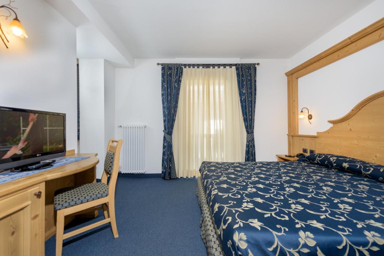 Family Hotel Andes - Only For Family Виго ди Фаса Екстериор снимка