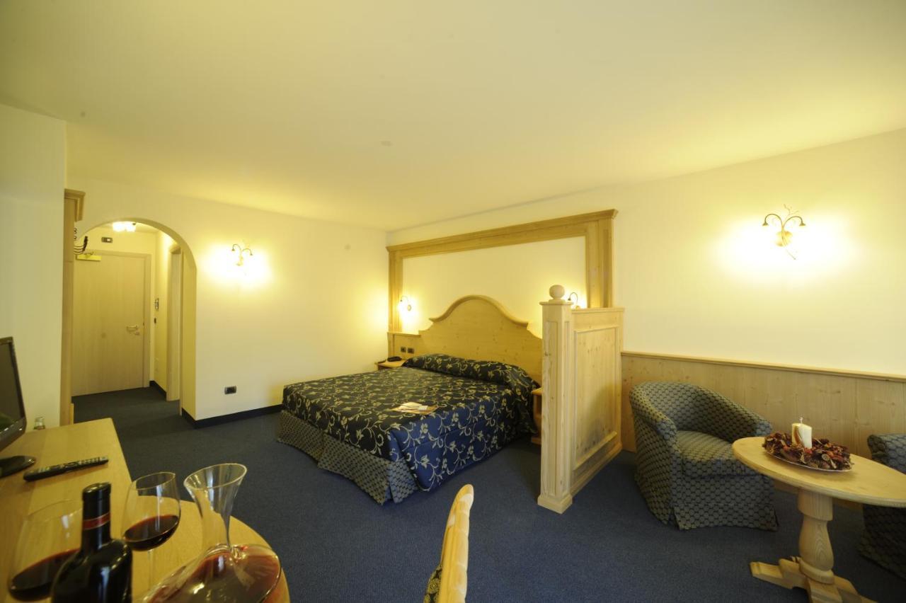 Family Hotel Andes - Only For Family Виго ди Фаса Екстериор снимка